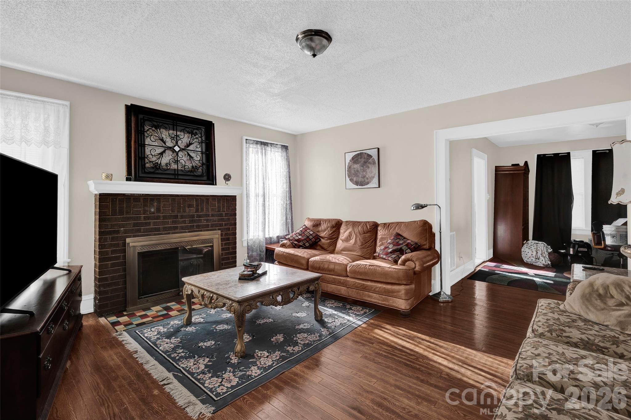 328-330 3rd Avenue SE Hickory NC 28602
