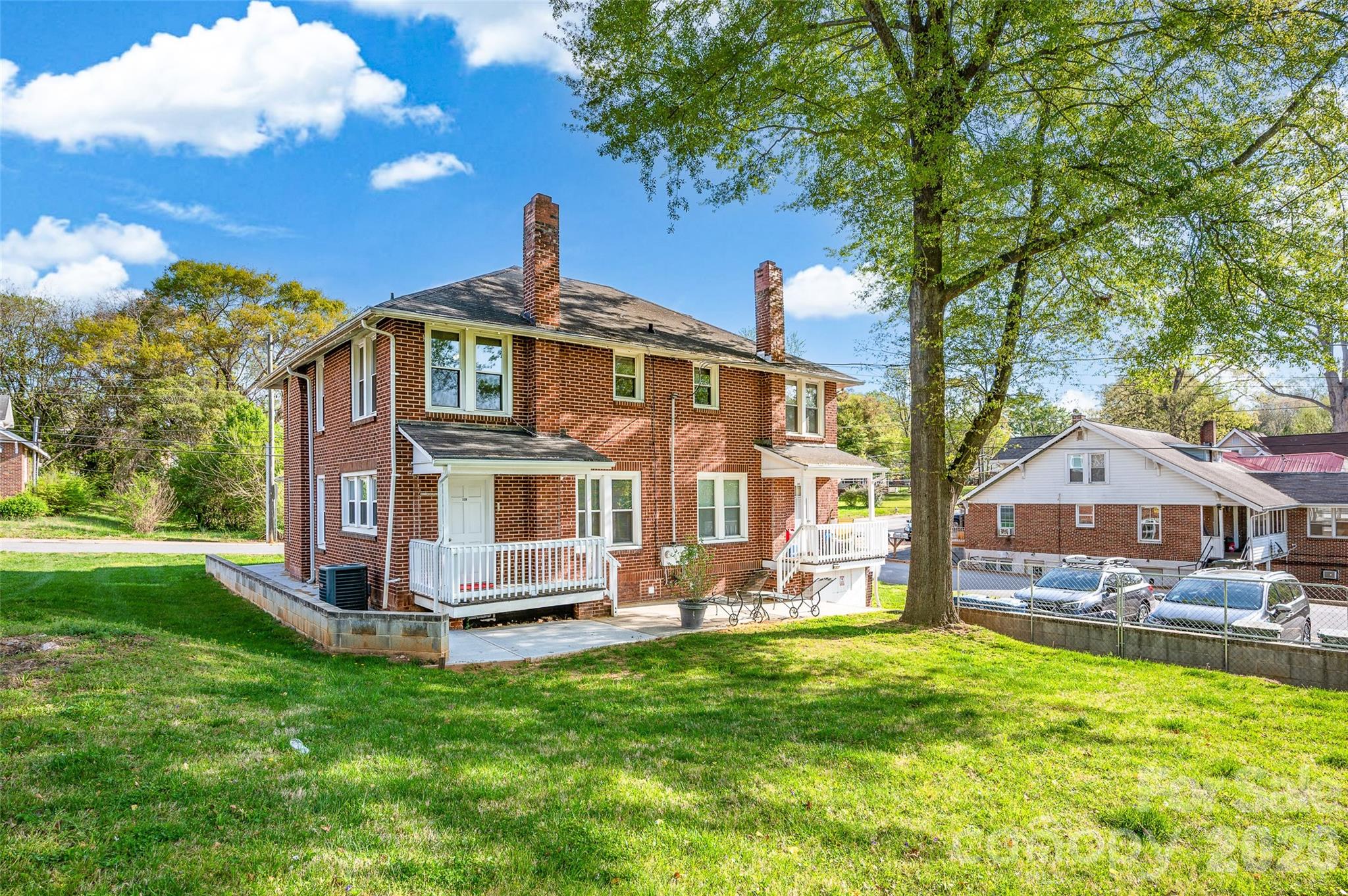 328-330 3rd Avenue SE Hickory NC 28602