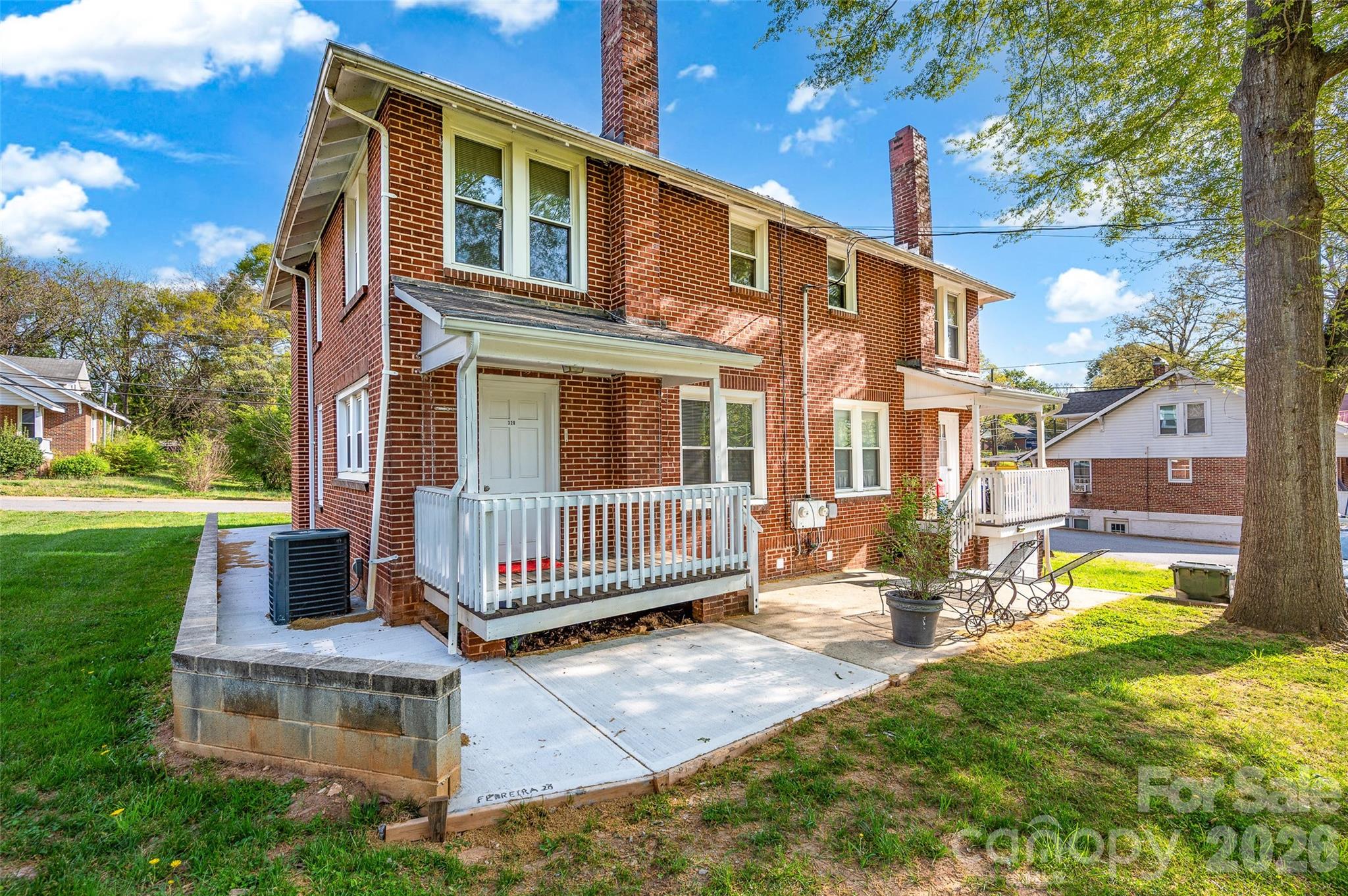 328-330 3rd Avenue SE Hickory NC 28602