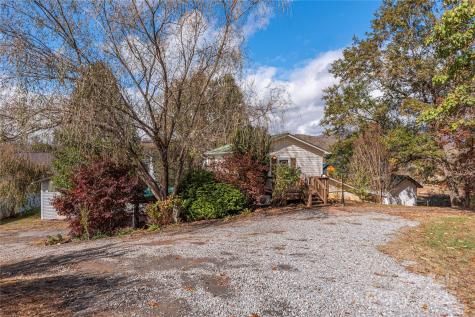 223 Davidson Road Swannanoa NC 28778