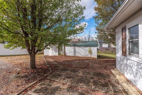 223 Davidson Road Swannanoa NC 28778