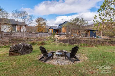 223 Davidson Road Swannanoa NC 28778