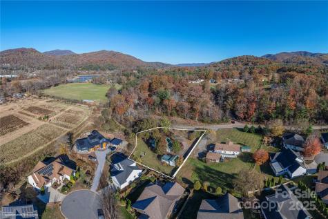 223 Davidson Road Swannanoa NC 28778