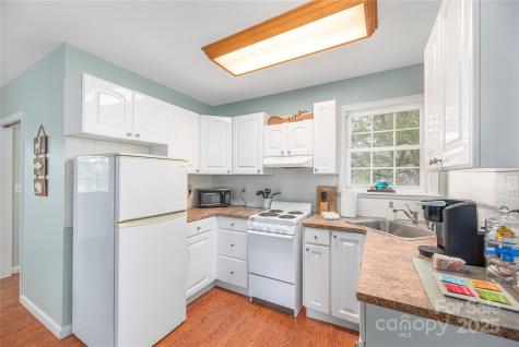 223 Davidson Road Swannanoa NC 28778