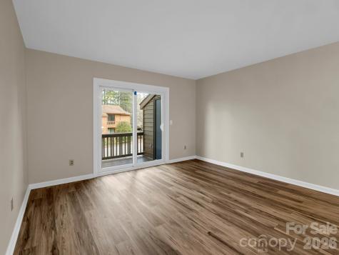 520 Courtwood Lane Hendersonville NC 28739