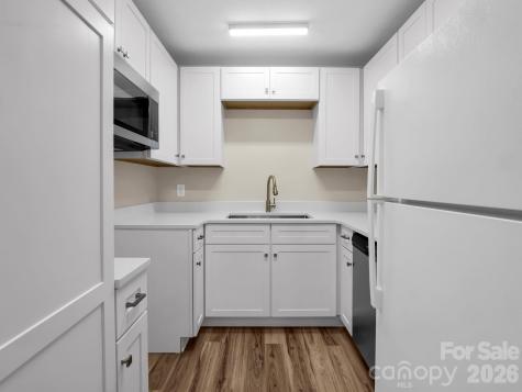520 Courtwood Lane Hendersonville NC 28739