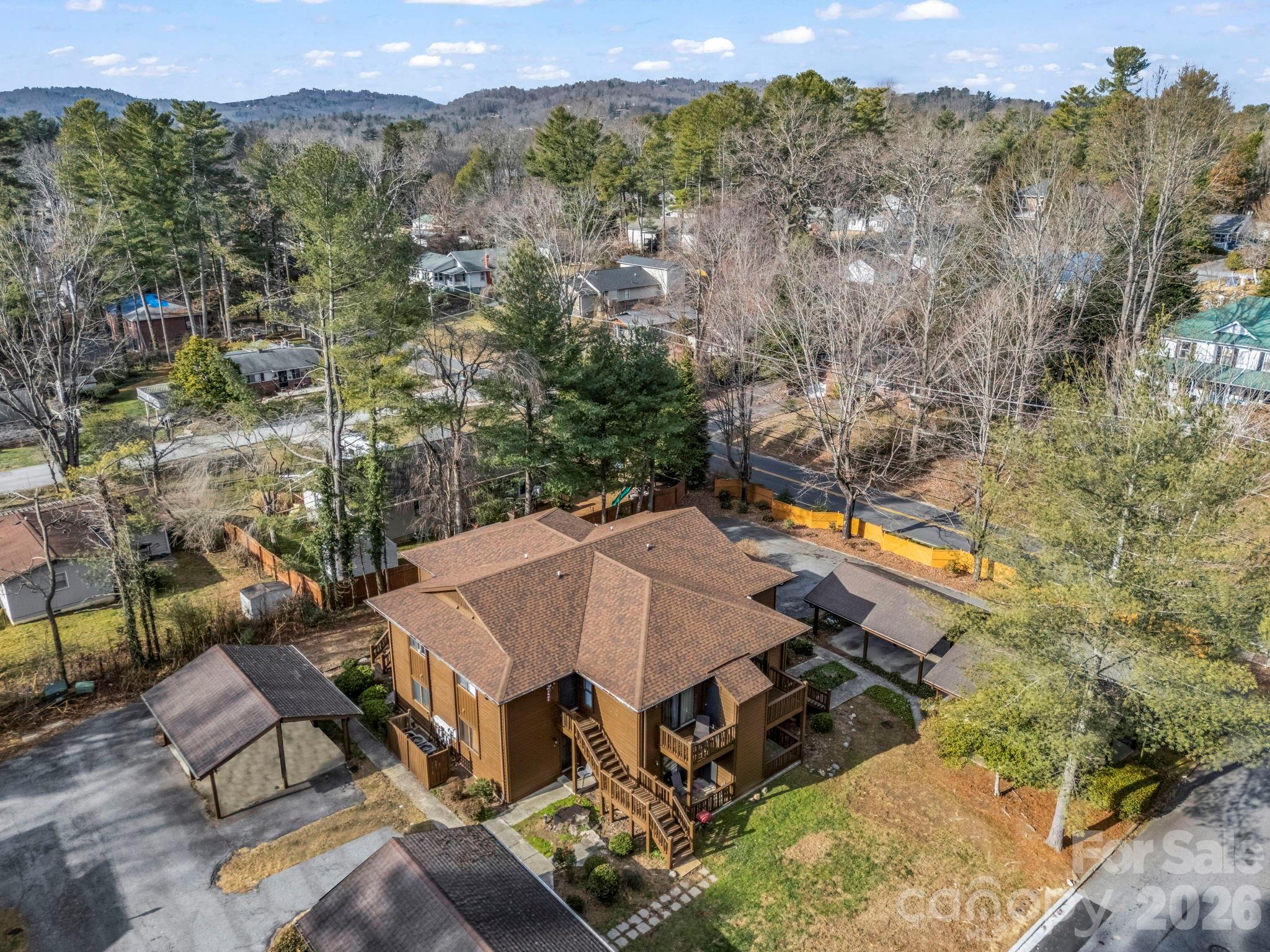 520 Courtwood Lane Hendersonville NC 28739