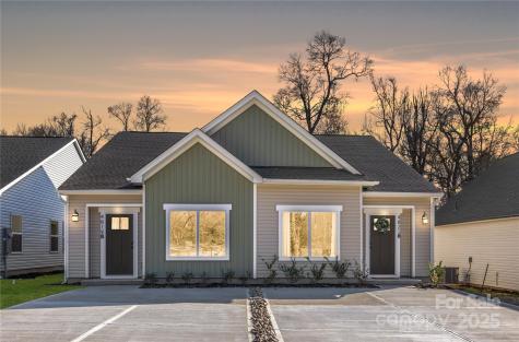 4815/4817 Victoria Avenue Charlotte NC 28269