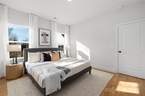 4815/4817 Victoria Avenue Charlotte NC 28269