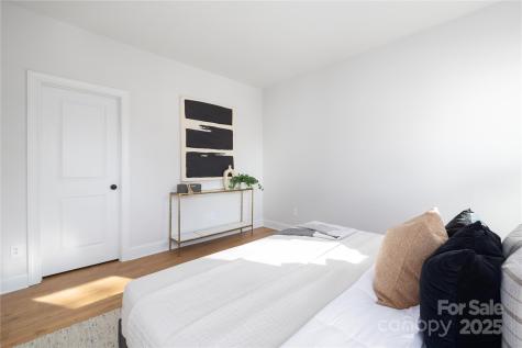 4815/4817 Victoria Avenue Charlotte NC 28269