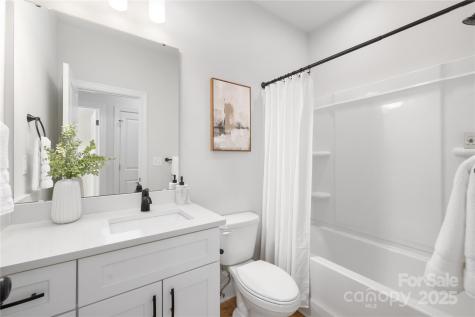 4815/4817 Victoria Avenue Charlotte NC 28269