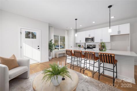 4815/4817 Victoria Avenue Charlotte NC 28269