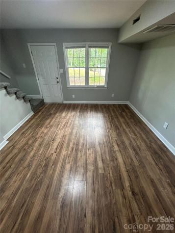 386 17th Avenue NE Hickory NC 28601