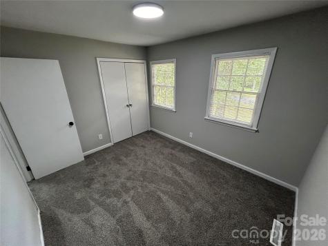 386 17th Avenue NE Hickory NC 28601