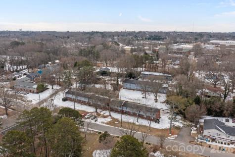 386 17th Avenue NE Hickory NC 28601