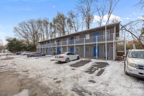 386 17th Avenue NE Hickory NC 28601
