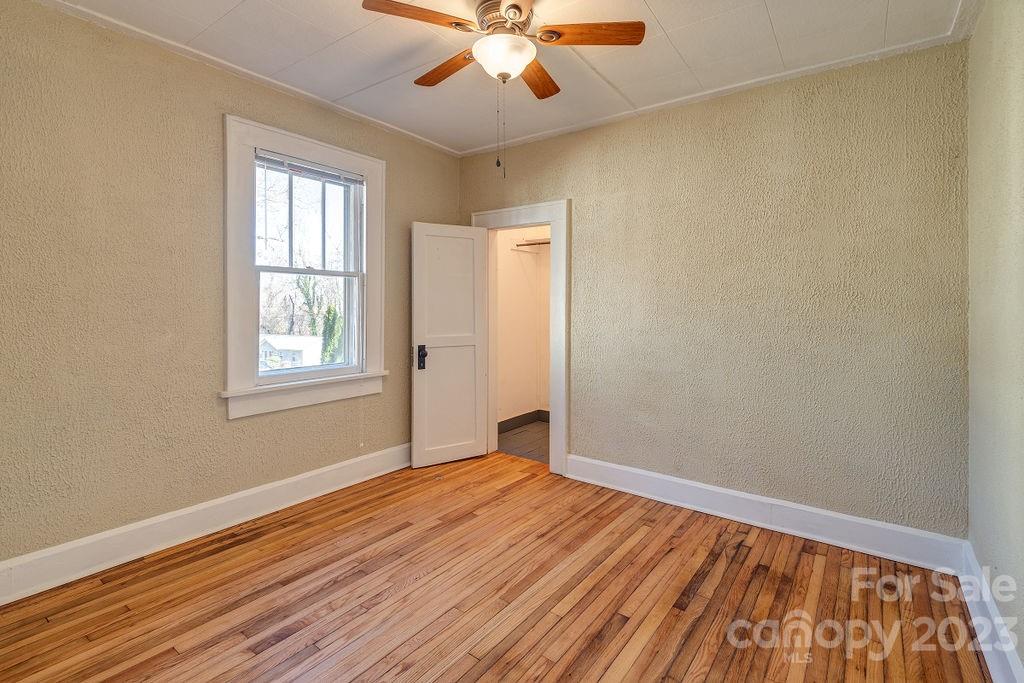 133 Iris Street Asheville NC 28803