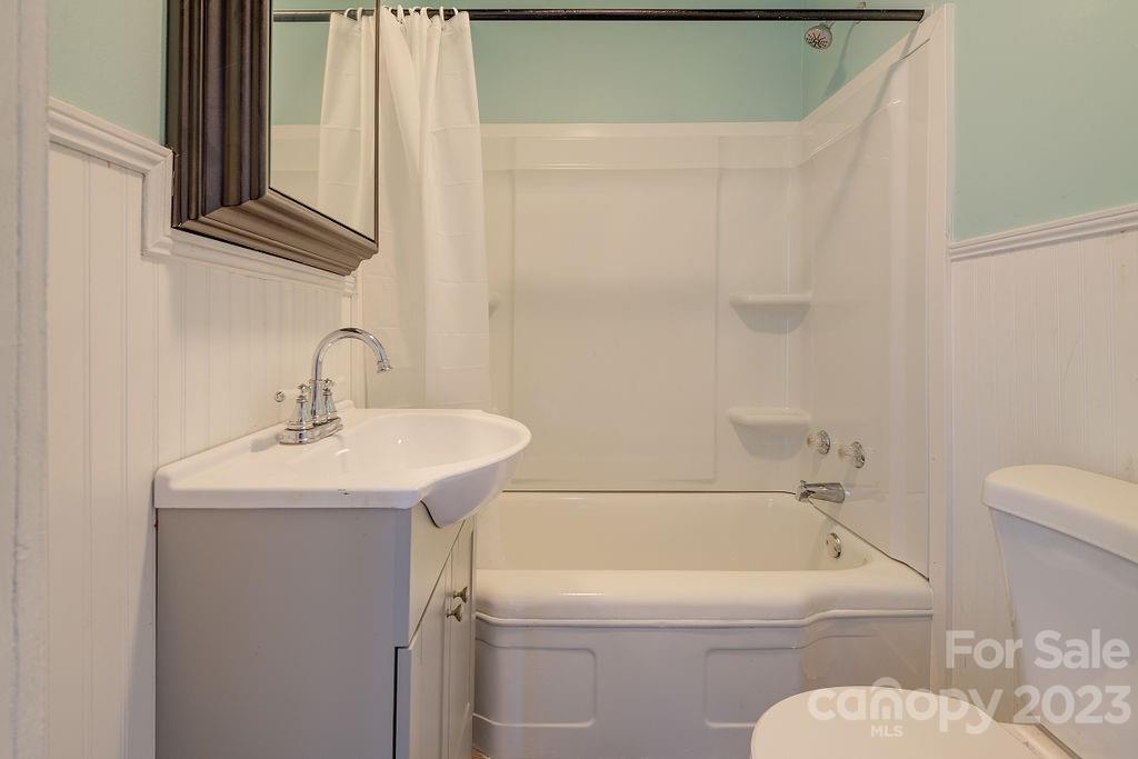 133 Iris Street Asheville NC 28803