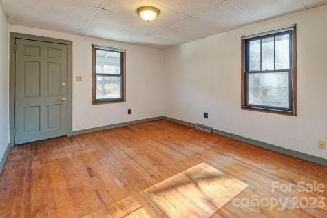 133 Iris Street Asheville NC 28803