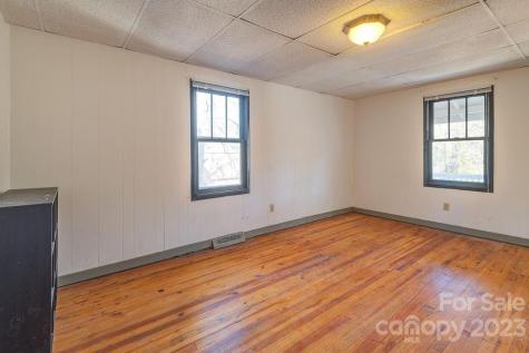 133 Iris Street Asheville NC 28803