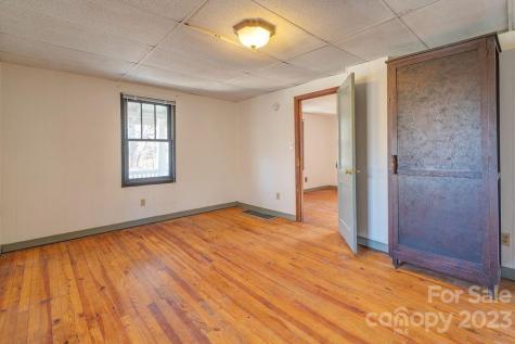 133 Iris Street Asheville NC 28803