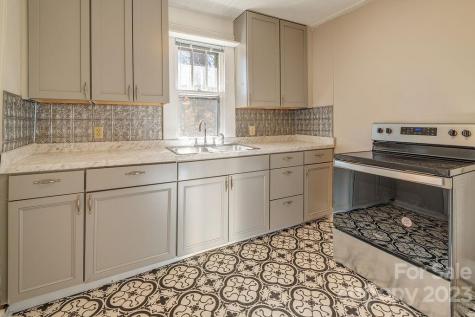 133 Iris Street Asheville NC 28803