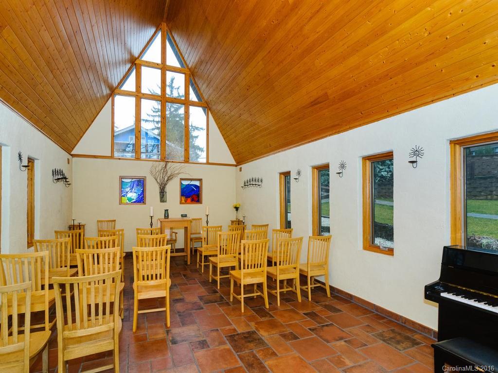 18-20 Beverly Road W Asheville NC 28806