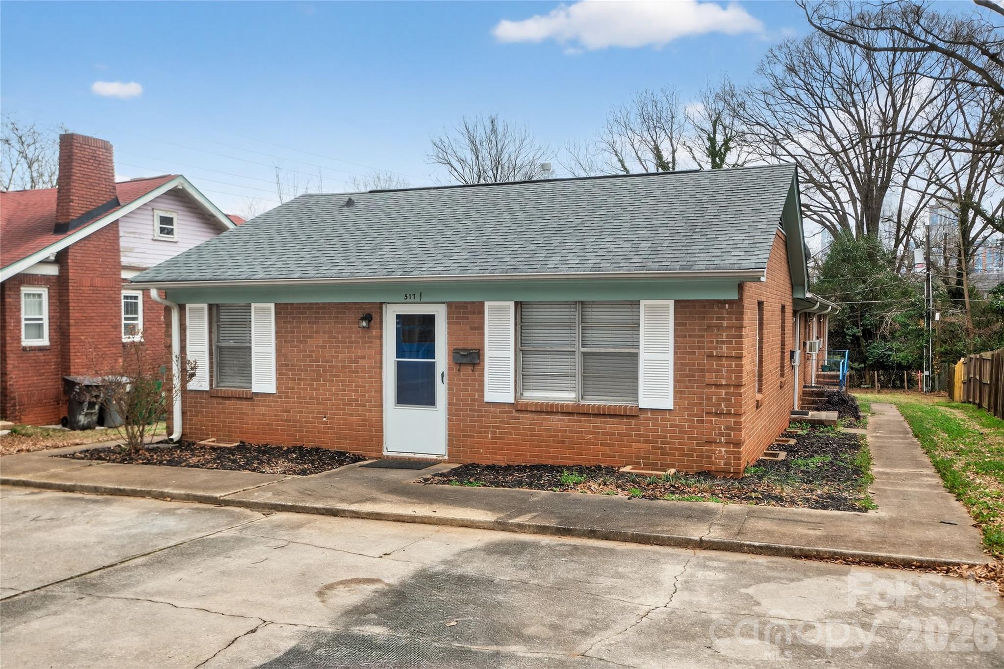 517 Grandin Road Charlotte NC 28208