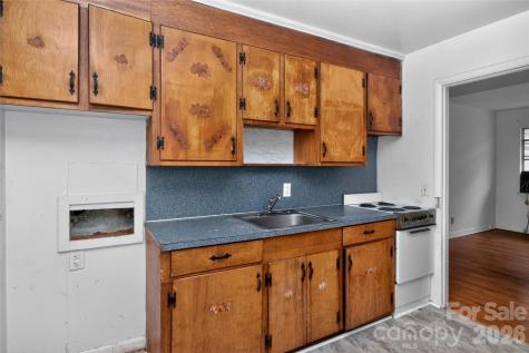 517 Grandin Road Charlotte NC 28208