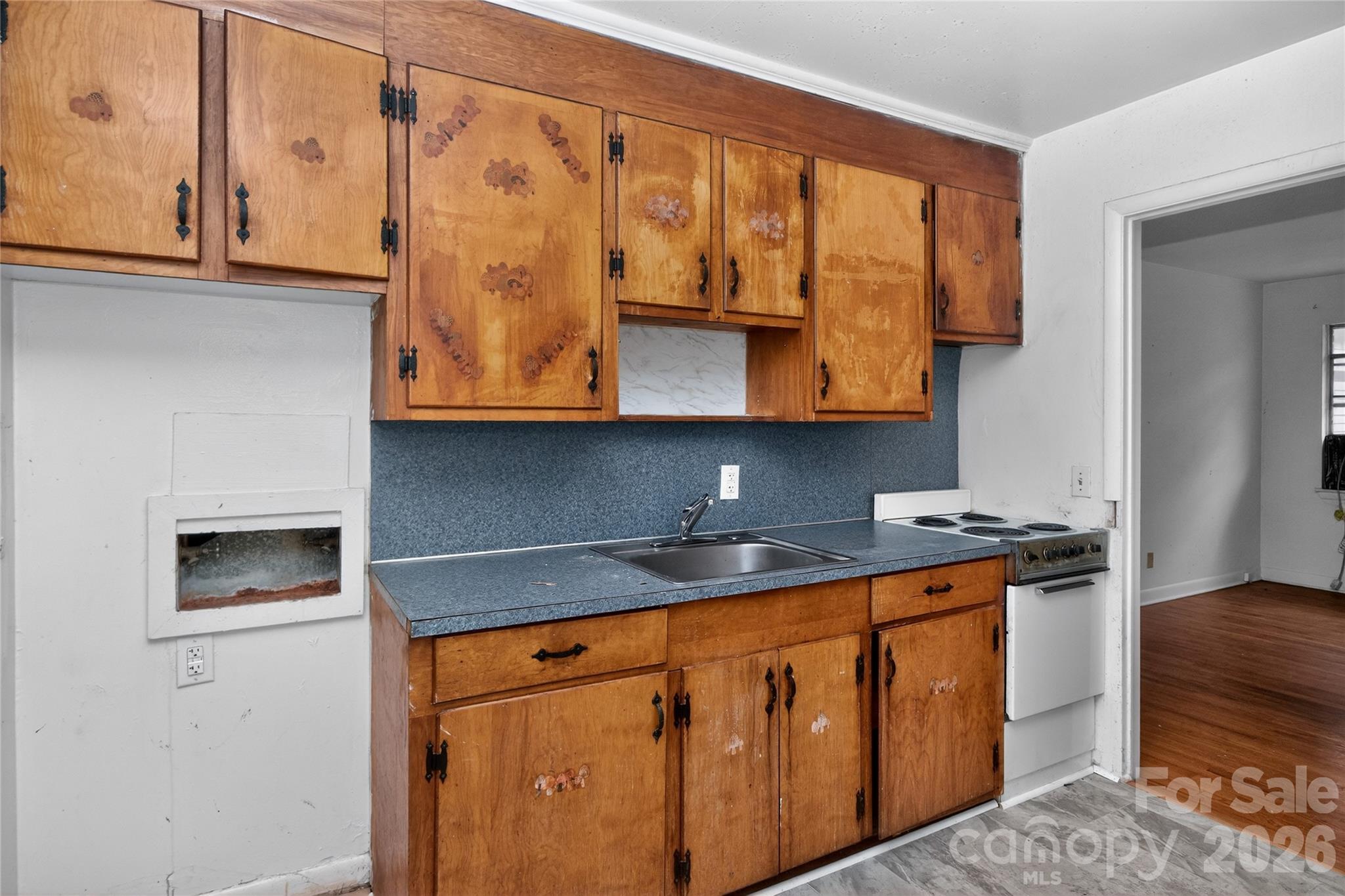 517 Grandin Road Charlotte NC 28208