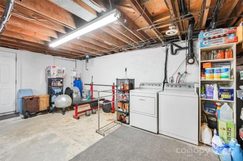 29 Delta Drive Hendersonville NC 28792