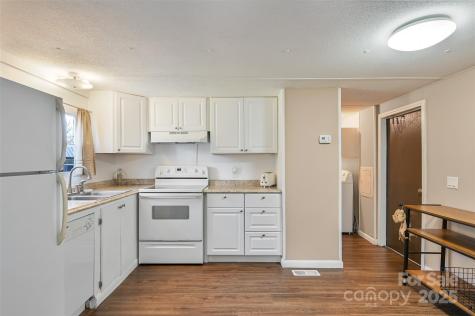 29 Delta Drive Hendersonville NC 28792