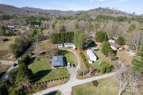 29 Delta Drive Hendersonville NC 28792