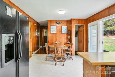 29 Delta Drive Hendersonville NC 28792