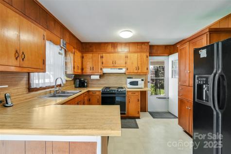 29 Delta Drive Hendersonville NC 28792