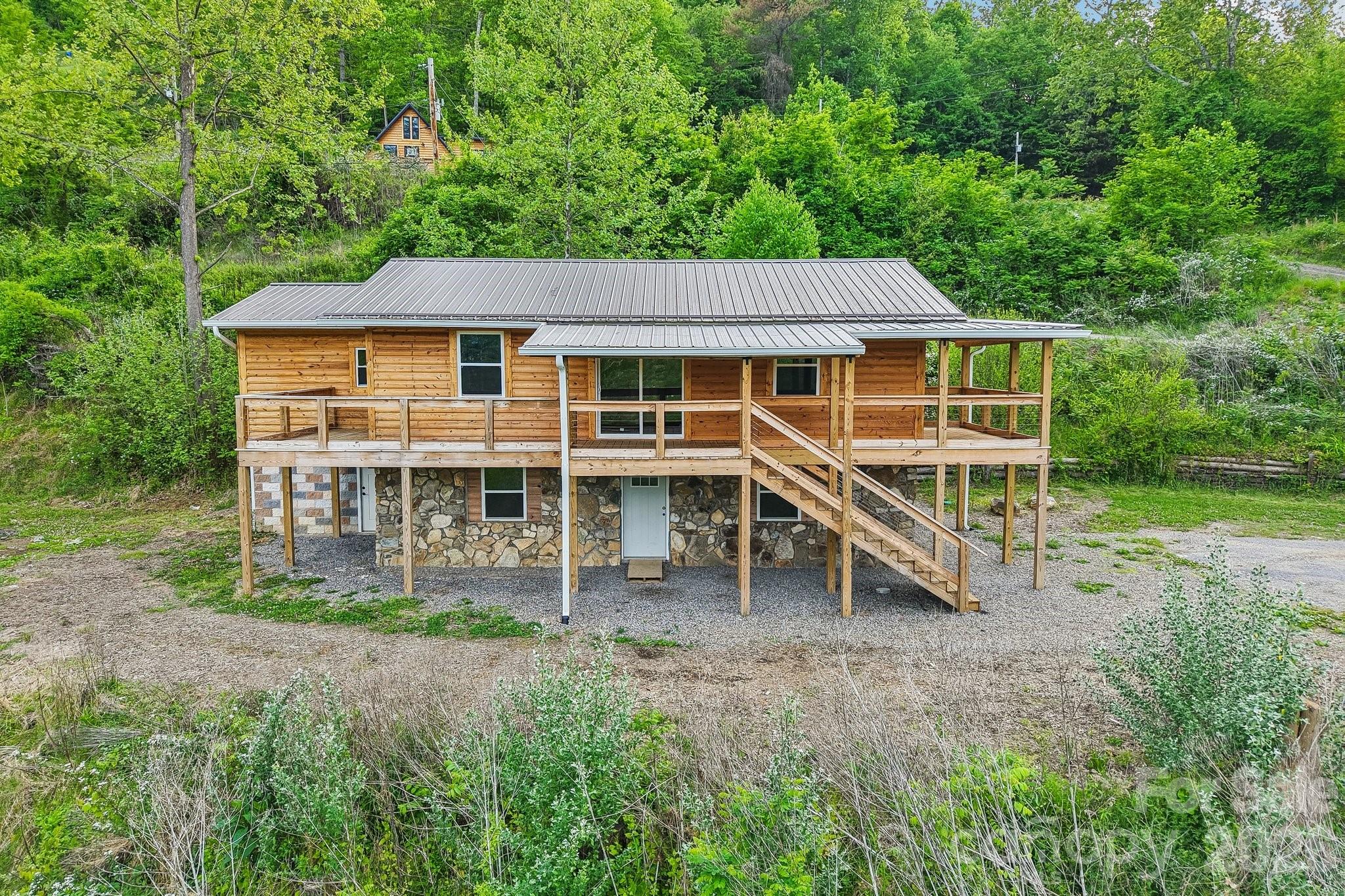 137 Red Maple Lane Burnsville NC 28714