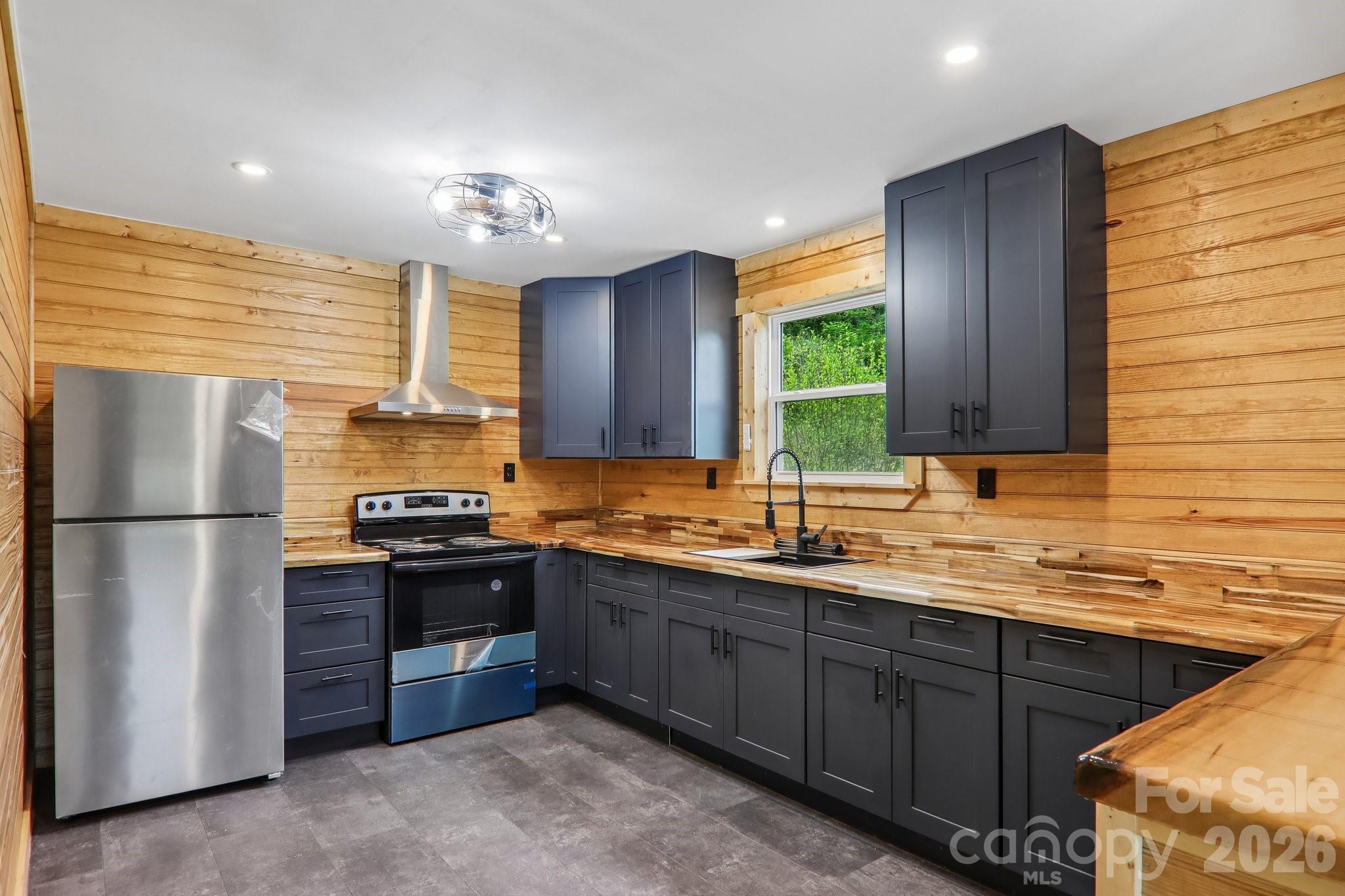 137 Red Maple Lane Burnsville NC 28714
