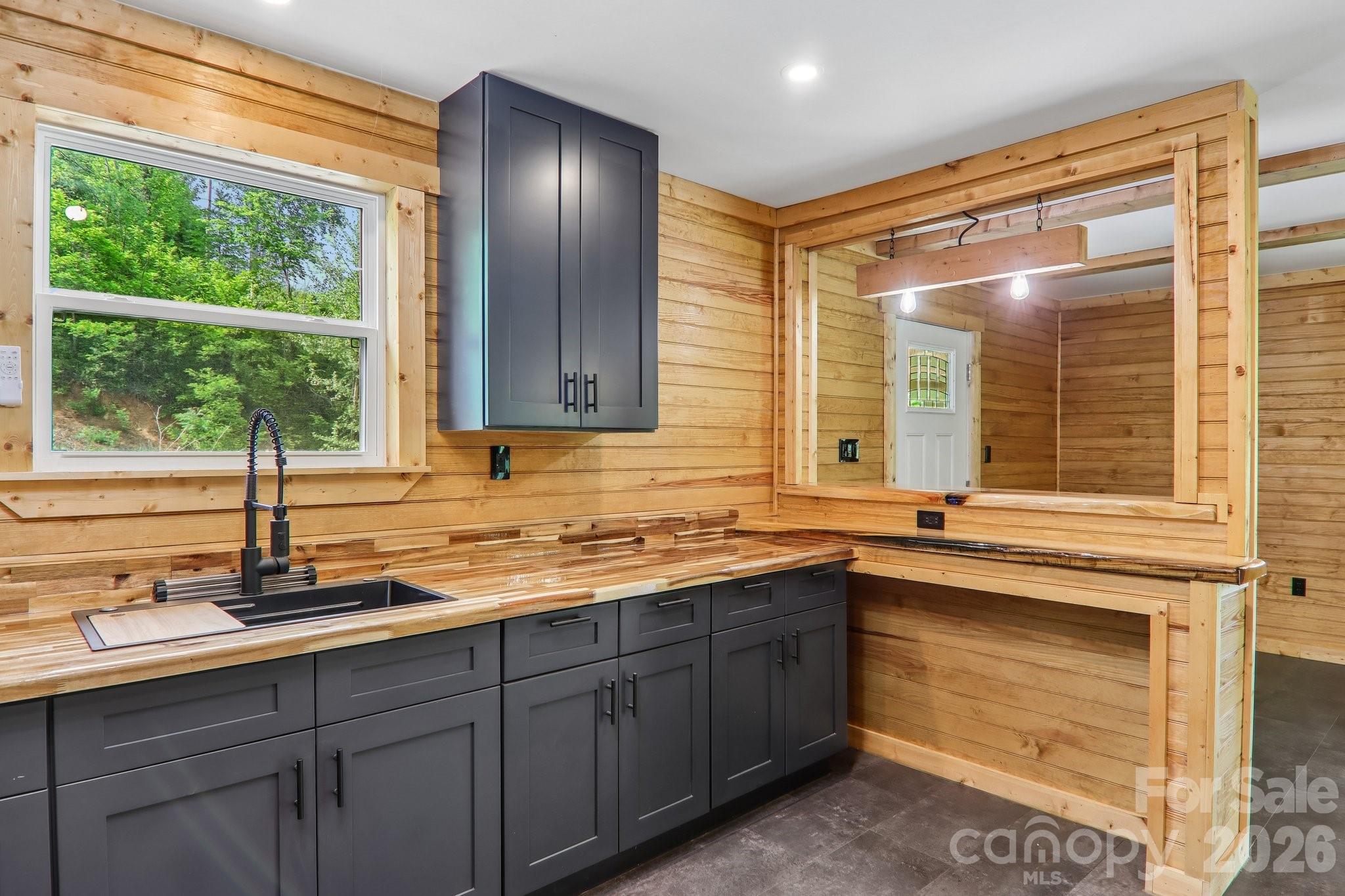 137 Red Maple Lane Burnsville NC 28714