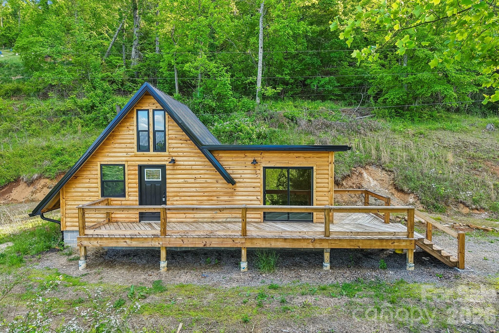 137 Red Maple Lane Burnsville NC 28714