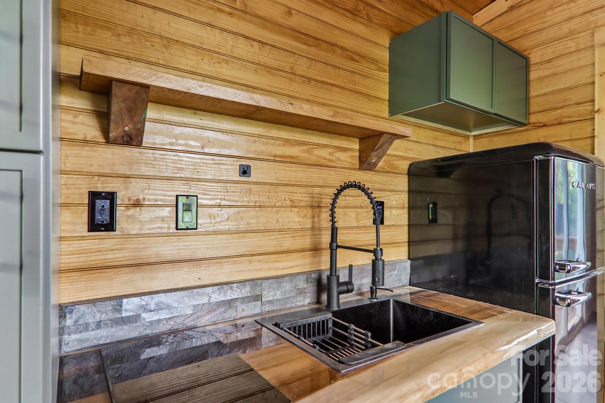 137 Red Maple Lane Burnsville NC 28714