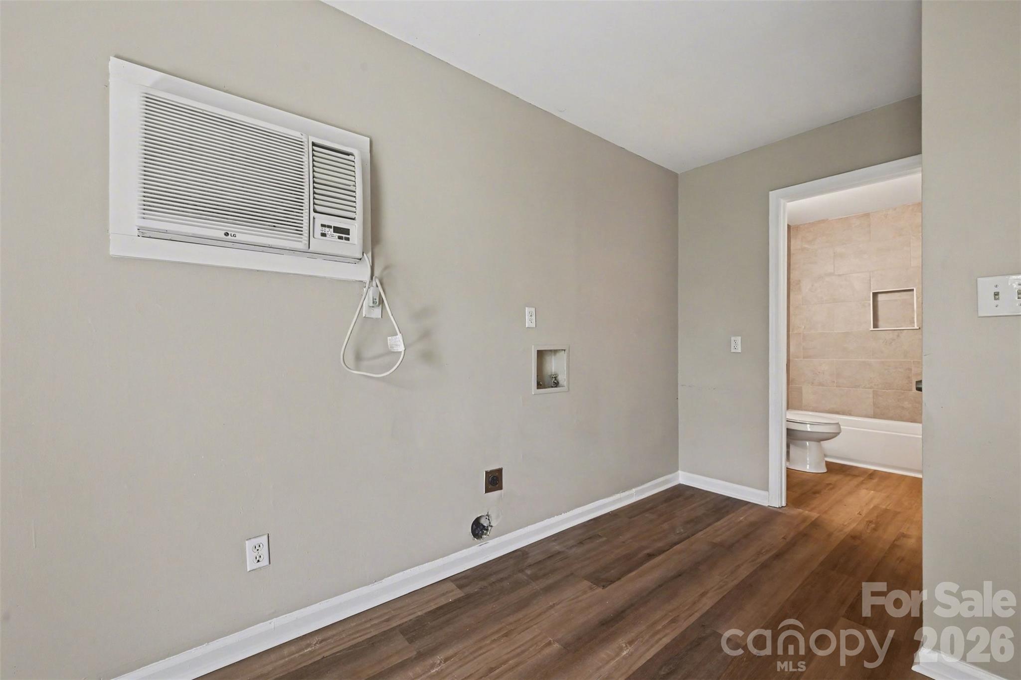 270/272 Spring Street SW Concord NC 28025
