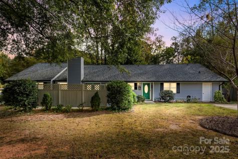 2836 Huntingtowne Farms Lane Charlotte NC 28210