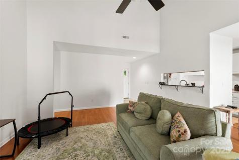 2836 Huntingtowne Farms Lane Charlotte NC 28210