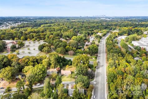 2836 Huntingtowne Farms Lane Charlotte NC 28210