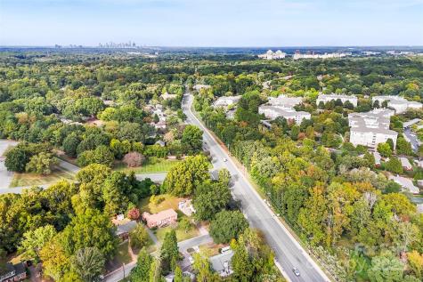 2836 Huntingtowne Farms Lane Charlotte NC 28210