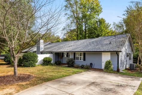 2836 Huntingtowne Farms Lane Charlotte NC 28210
