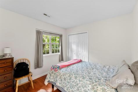 2836 Huntingtowne Farms Lane Charlotte NC 28210