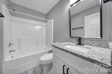 108-110 Carpenter Street Lincolnton NC 28092