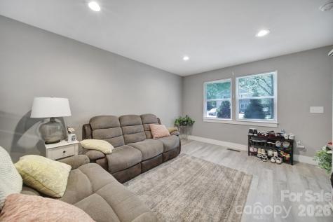 108-110 Carpenter Street Lincolnton NC 28092