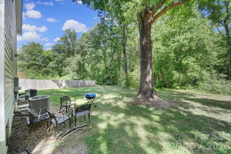 108-110 Carpenter Street Lincolnton NC 28092